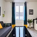 Peaceful Retreat & Cozy In , Sleep4 ,near Center , Free Public Parking דירה *